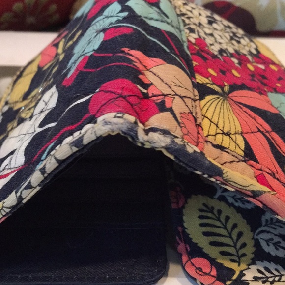 Vera Bradley wallet - Picture 7 of 8